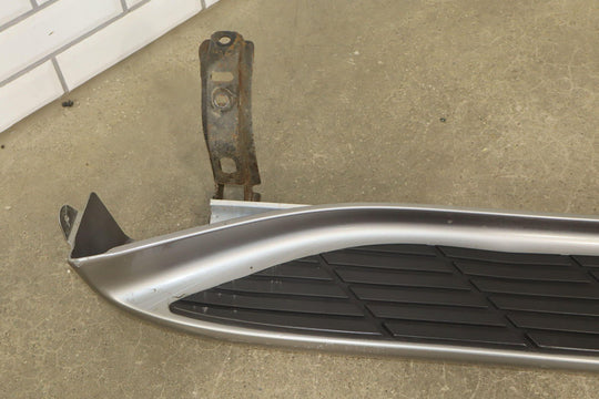 03 - 07 Toyota Land Cruiser Single (1) Left Driving Running Board W/Mount Brackets