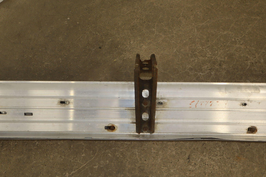 03 - 07 Toyota Land Cruiser Single (1) Left Driving Running Board W/Mount Brackets