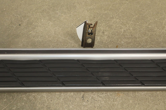 03 - 07 Toyota Land Cruiser Single (1) Left Driving Running Board W/Mount Brackets