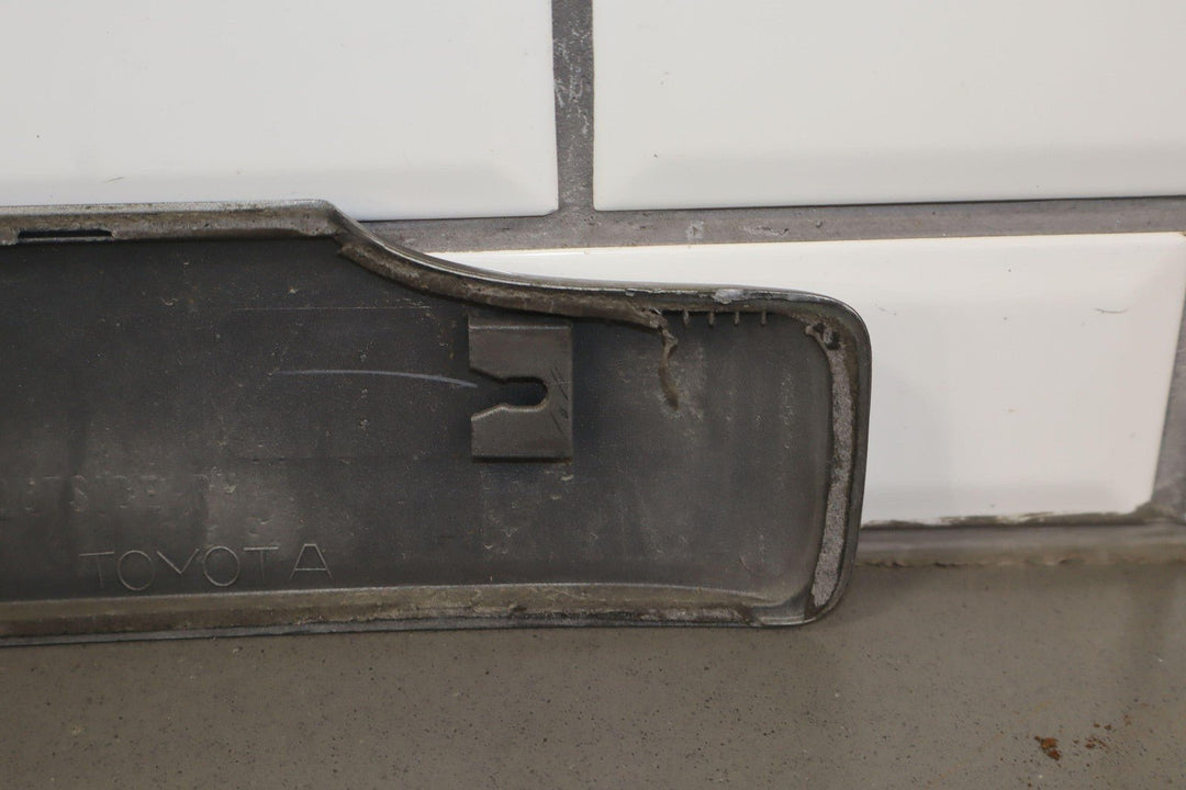 03 - 07 Toyota LandCruiser Right Passenger Rear Quarter Panel Molding Trim