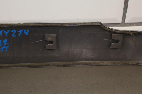 03 - 07 Toyota LandCruiser Right Passenger Rear Quarter Panel Molding Trim