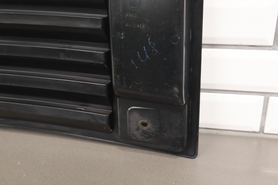 03 - 09 Hummer H2 Base Model Black Plastic Upper Hood Grille OEM 25928163