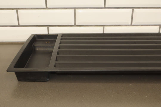 03 - 09 Hummer H2 Base Model Black Plastic Upper Hood Grille OEM *No Handles*