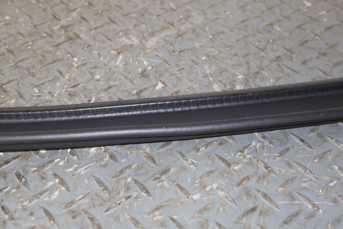 03-09 Hummer H2 Driver Left Rear Door To Body Weather Stripping Gasket Seal