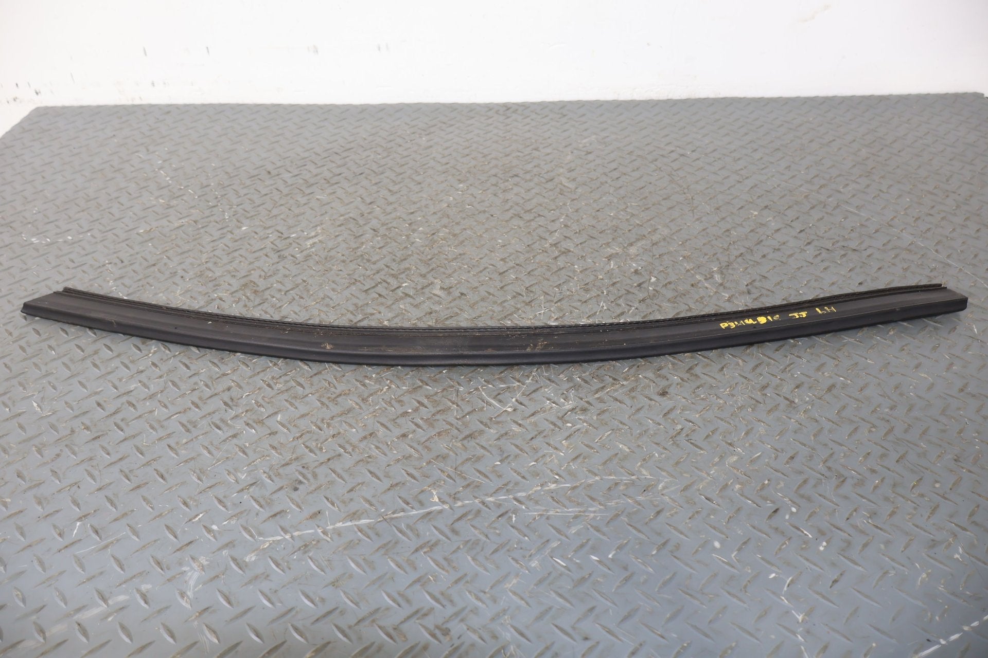 03-09 Hummer H2 Driver Left Rear Door To Body Weather Stripping Gasket Seal