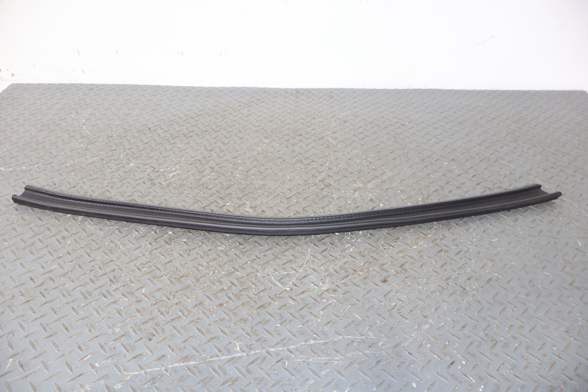 03-09 Hummer H2 Driver Left Rear Door To Body Weather Stripping Gasket Seal