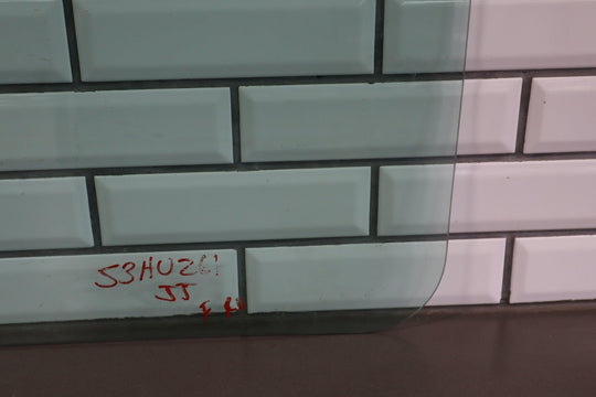 03 - 09 Hummer H2 Front Right RH Passenger Door Window Glass