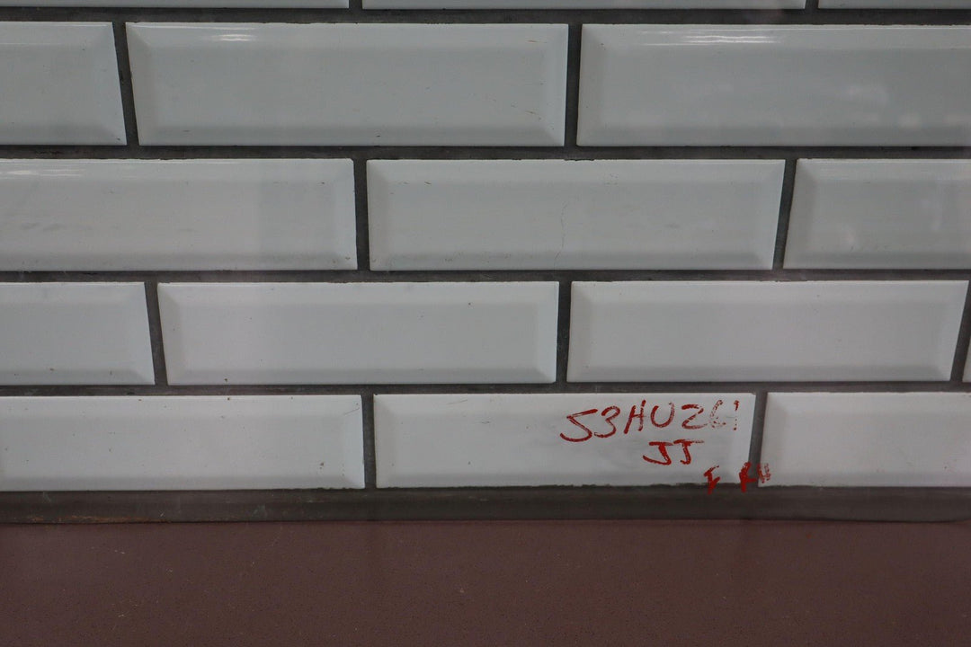 03 - 09 Hummer H2 Front Right RH Passenger Door Window Glass