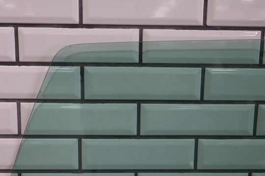 03 - 09 Hummer H2 Front Right RH Passenger Door Window Glass