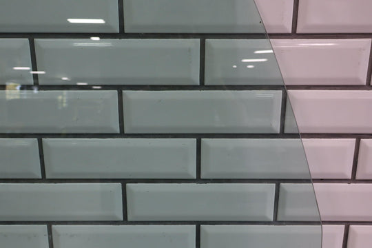 03 - 09 Hummer H2 Front Right RH Passenger Door Window Glass