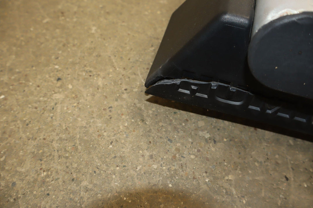 03 - 09 Hummer H2 OEM Pair of 2 Roof Rack Luggage Cross Bars W/ Key E004