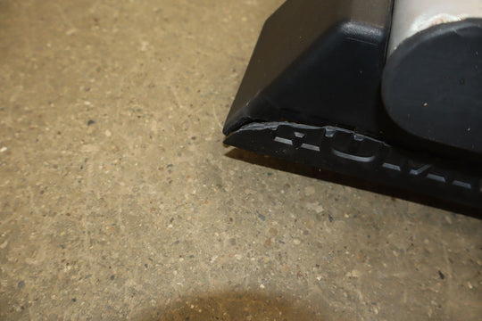 03 - 09 Hummer H2 OEM Pair of 2 Roof Rack Luggage Cross Bars W/ Key E004