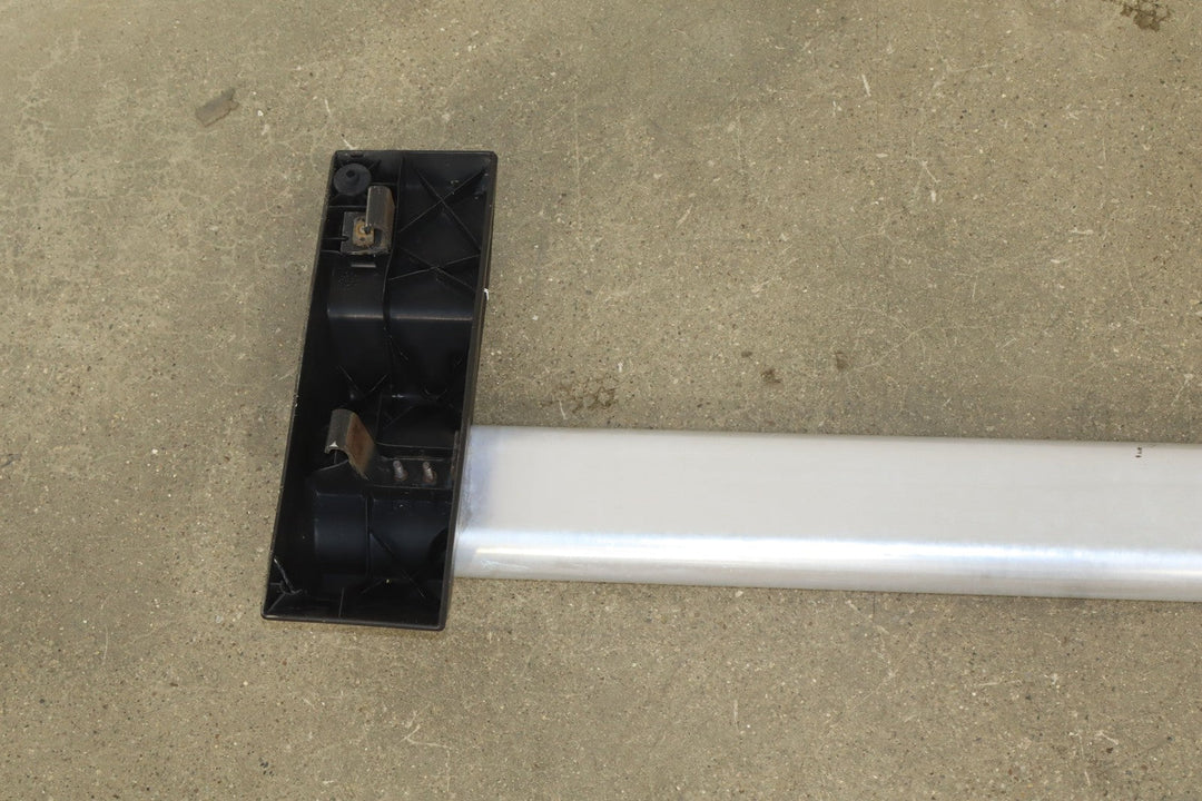 03 - 09 Hummer H2 OEM Pair of 2 Roof Rack Luggage Cross Bars W/E003 *Missing Knob*