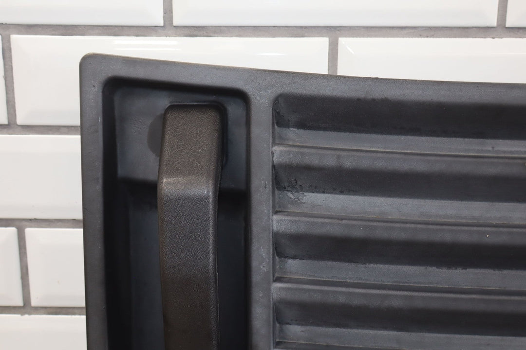 03 - 09 Hummer H2 OEM Upper Hood Grille W/Black Handles