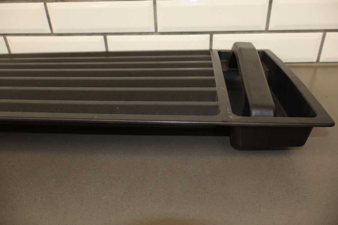 03 - 09 Hummer H2 OEM Upper Hood Grille W/Black Handles