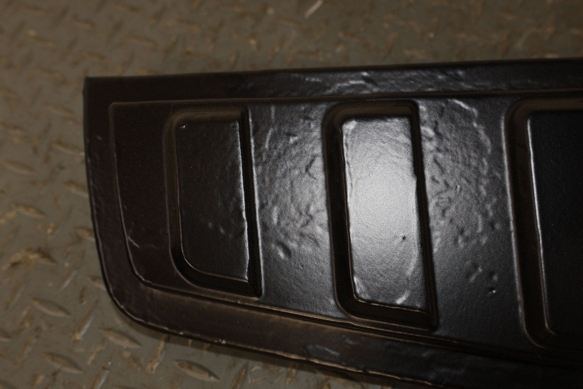 03-09 Hummer H2 Pair LH&RH Metal Upper TailLight Mouldings (Powdercoated Black)