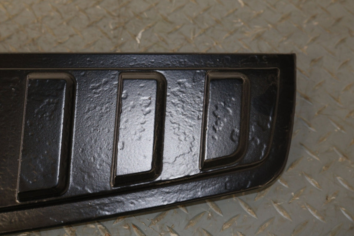 03-09 Hummer H2 Pair LH&RH Metal Upper TailLight Mouldings (Powdercoated Black)