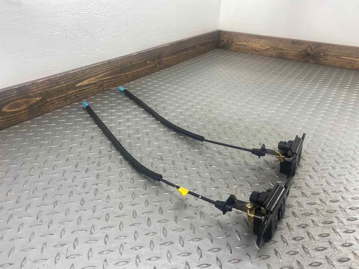 03-09 Hummer H2 Pair of LH & RH Hatch Latches Includes Cables Tested