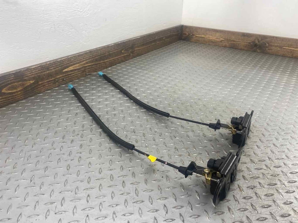 03-09 Hummer H2 Pair of LH & RH Hatch Latches Includes Cables Tested