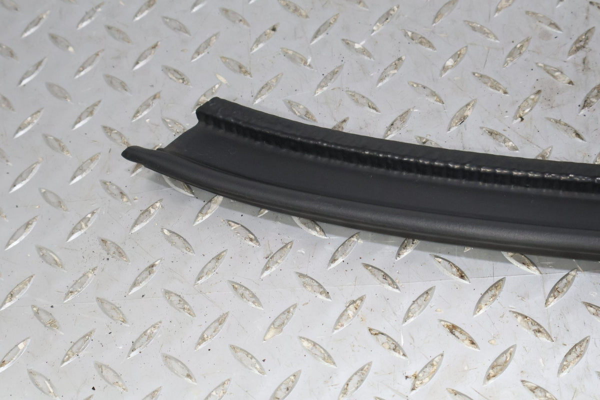 03-09 Hummer H2 Passenger Right Rear Door To Body Weather Stripping Gasket Seal