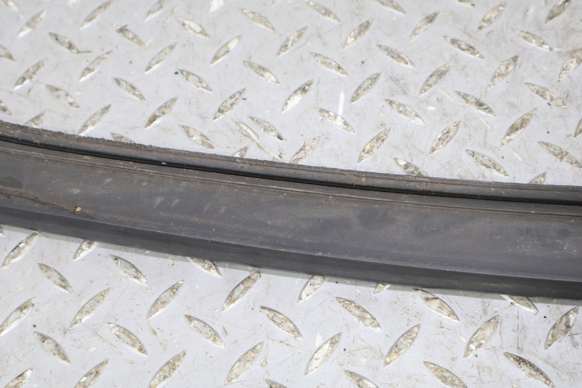 03-09 Hummer H2 Passenger Right Rear Door To Body Weather Stripping Gasket Seal