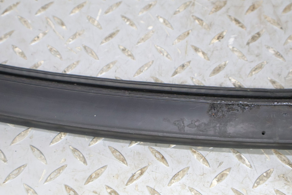 03-09 Hummer H2 Passenger Right Rear Door To Body Weather Stripping Gasket Seal