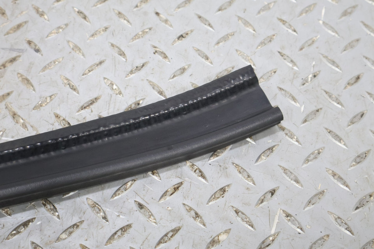 03-09 Hummer H2 Passenger Right Rear Door To Body Weather Stripping Gasket Seal