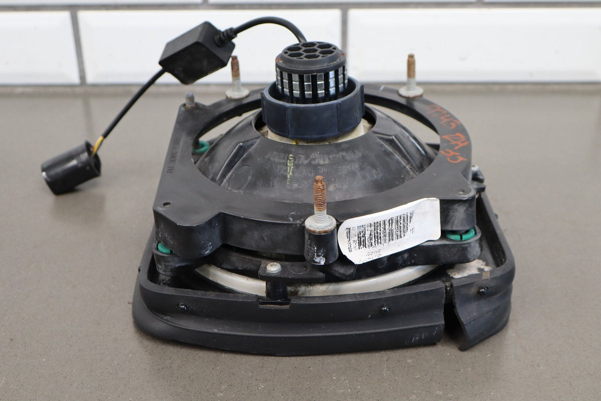03-09 Hummer H2 Right Headlamp Halogen 15269179