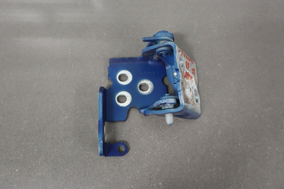 03 - 09 Hummer H2 Right Passenger Front Door Hinges (Upper & Lower)