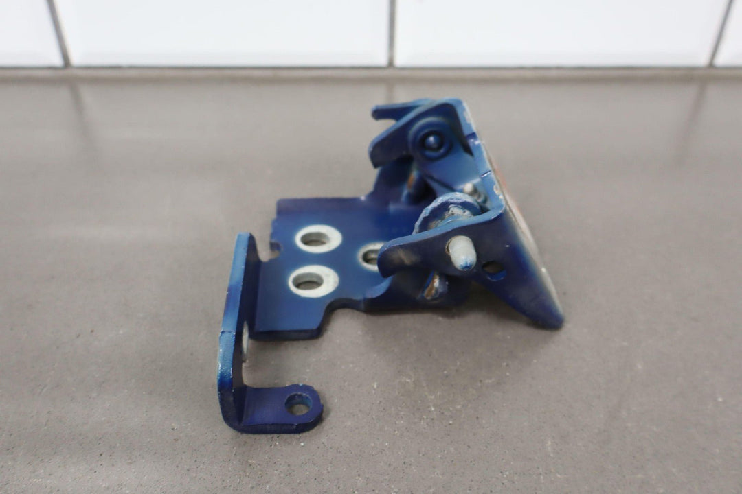 03 - 09 Hummer H2 Right Passenger Front Door Hinges (Upper & Lower)