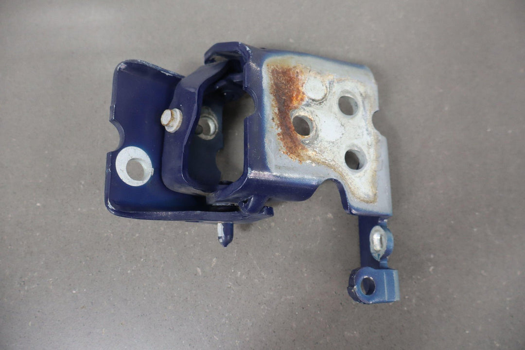 03 - 09 Hummer H2 Right Passenger Front Door Hinges (Upper & Lower)