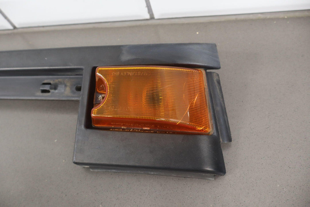 03 - 09 Hummer H2 SUV FRONT Left Driver Roof Molding W/Amber Lens *Missing Tabs*