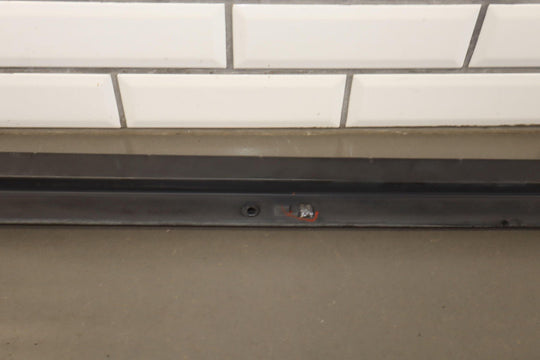 03 - 09 Hummer H2 SUV FRONT Right Passenger Roof Molding W/Amber Lens *Missing Tab