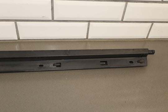 03 - 09 Hummer H2 SUV FRONT Right Passenger Roof Molding W/Amber Lens *Missing Tab