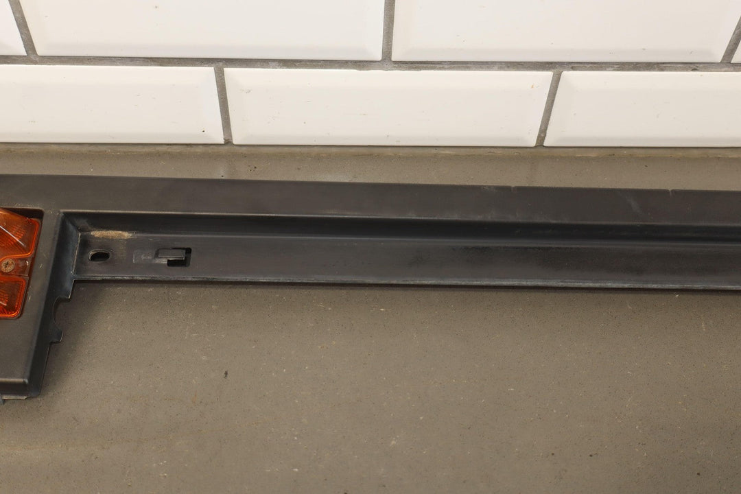 03 - 09 Hummer H2 SUV FRONT Right Passenger Roof Molding W/Amber Lens *Missing Tab