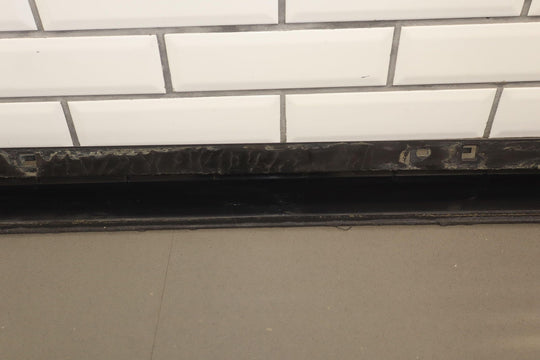 03 - 09 Hummer H2 SUV FRONT Right Passenger Roof Molding W/Amber Lens *Missing Tab