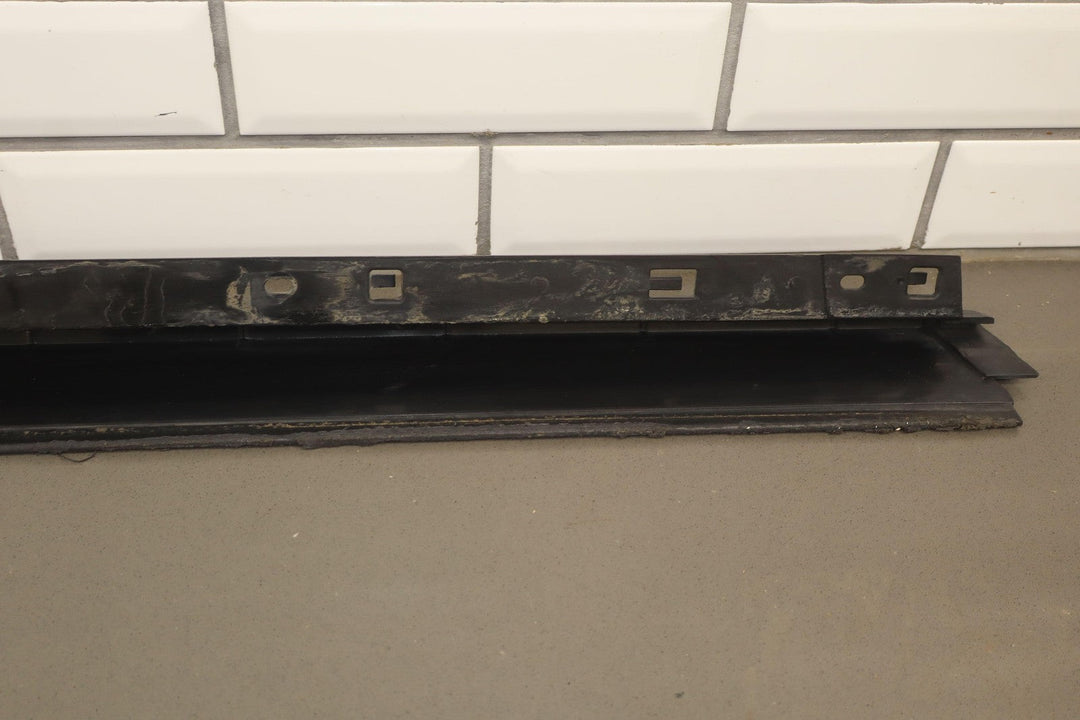 03 - 09 Hummer H2 SUV FRONT Right Passenger Roof Molding W/Amber Lens *Missing Tab