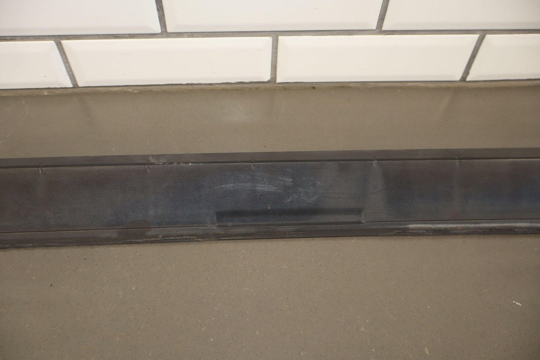 03 - 09 Hummer H2 SUV FRONT Right Passenger Roof Molding W/Amber Lens *Missing Tab