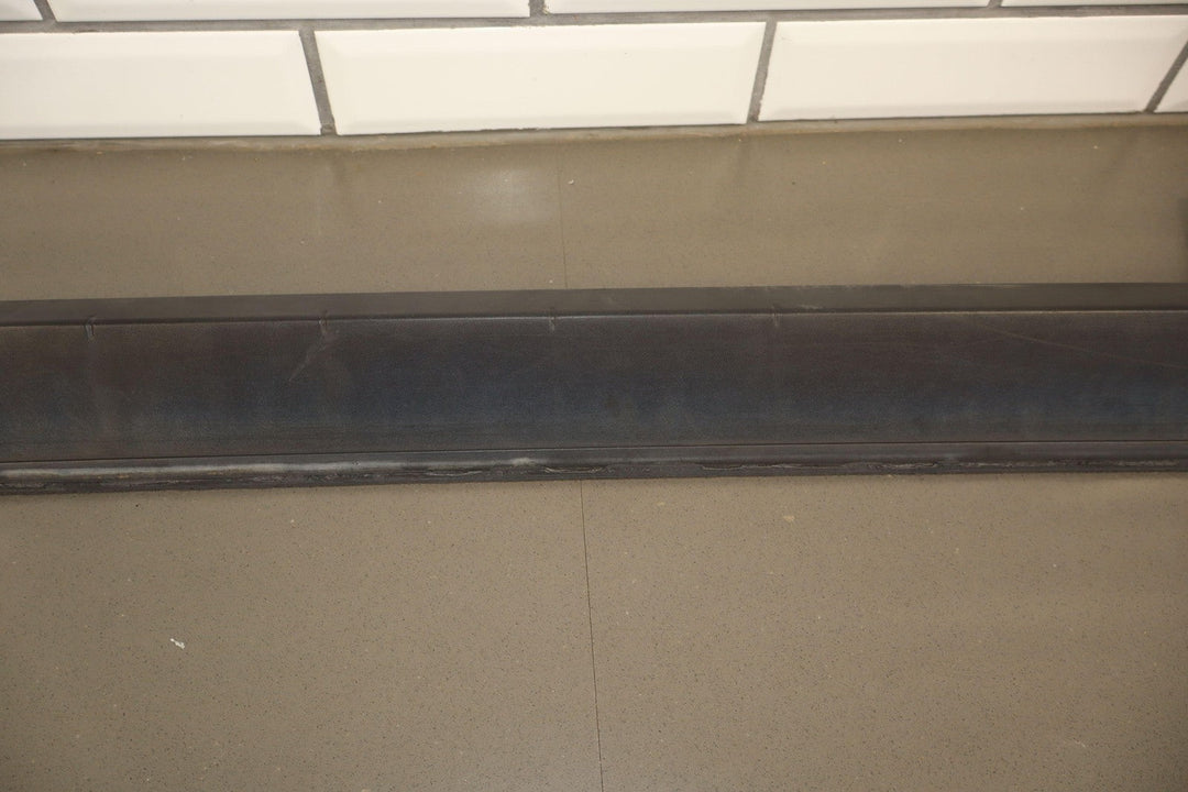 03 - 09 Hummer H2 SUV FRONT Right Passenger Roof Molding W/Amber Lens *Missing Tab