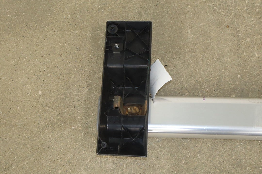 03 - 09 Hummer H2 Used Single (1) Luggage Roof Rack Cross Rail *Missing Key End*