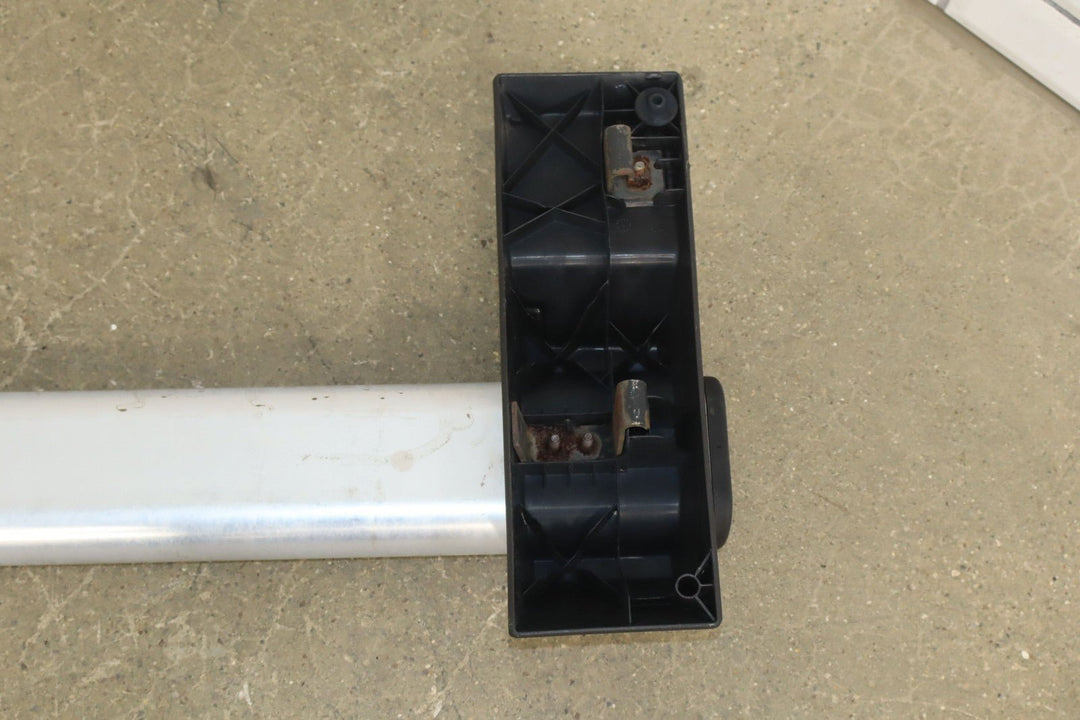 03 - 09 Hummer H2 Used Single (1) Luggage Roof Rack Cross Rail W/Key 002