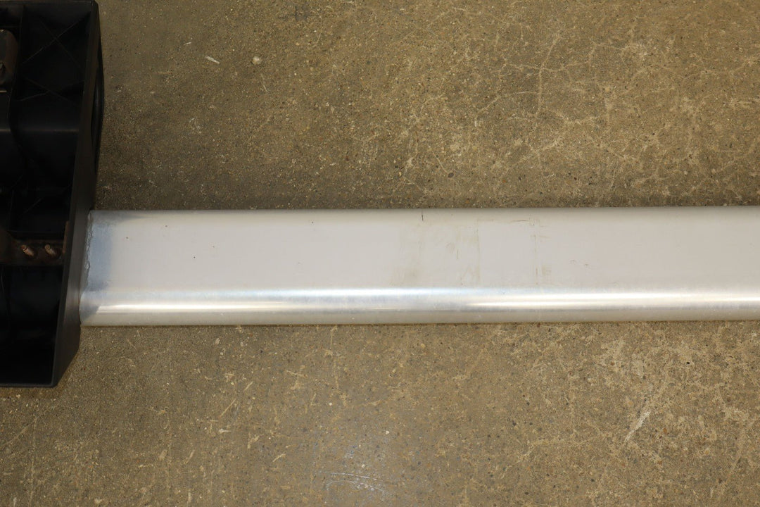 03 - 09 Hummer H2 Used Single (1) Luggage Roof Rack Cross Rail W/Key