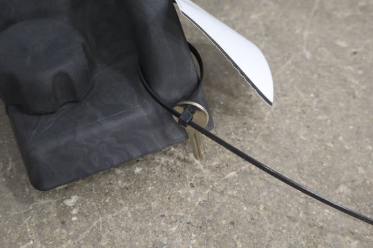 03 - 09 Hummer H2 Used Single (1) Luggage Roof Rack Cross Rail W/Key E002