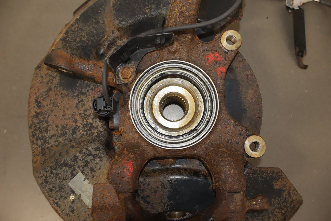 03 - 09 Lexus GX470 10 - 14 GX460 Right Passenger Front Spindle Knuckle W/Hub