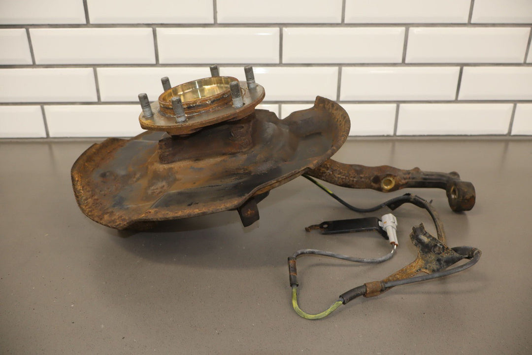 03 - 09 Lexus GX470 10 - 14 GX460 Right Passenger Front Spindle Knuckle W/Hub