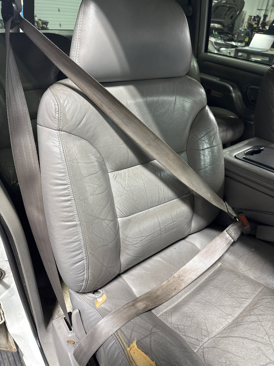 1999 Chevrolet Tahoe- Front Seat Belt