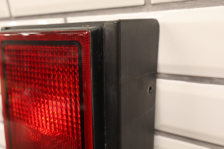 2003 Hummer H2- TAIL LIGHT ASSEMBLY