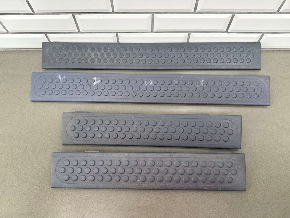 1999 Ford F-350 Super Duty- Set x4- Sill Plates