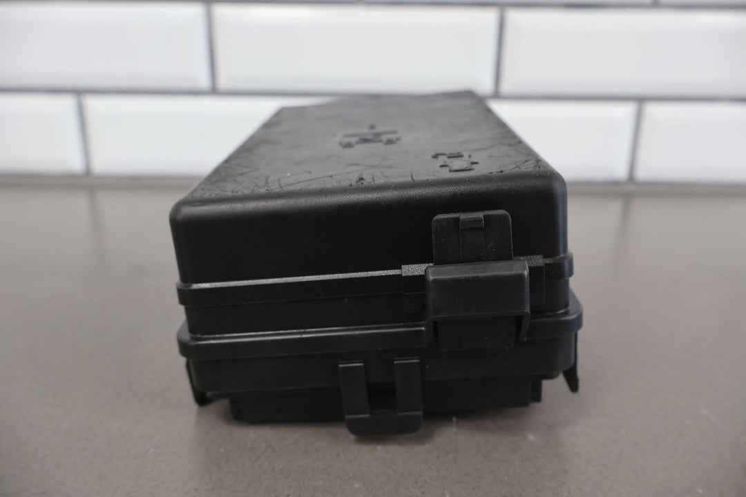 04 - 05 Cadillac XLR 4.6L Engine Fuse Relay Junction Box (95K Miles) Broken Tab