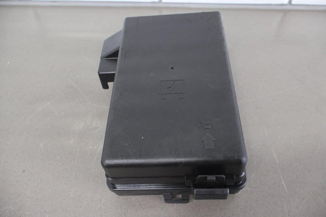 04 - 05 Cadillac XLR 4.6L Engine Fuse Relay Junction Box (95K Miles) Broken Tab